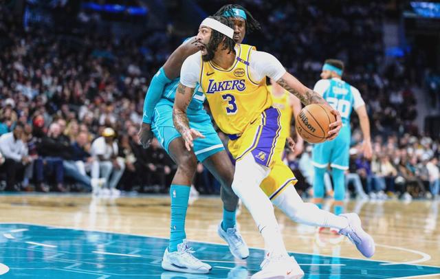 爱游戏体育-关于浓眉哥关键节点战术调整，湖人带队取胜！的信息